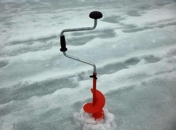 BassPro Shops Hand Ice Auger